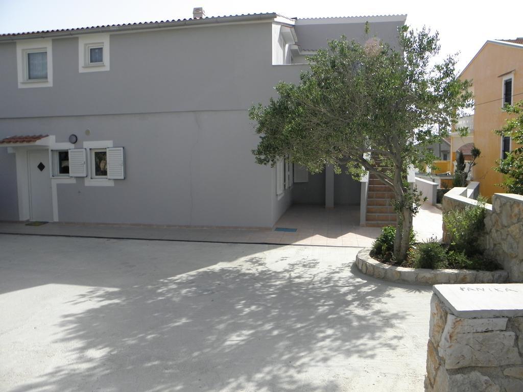 Apartments Babic Novalja Szoba fotó